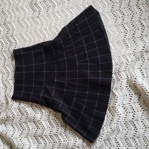 Max Studio Black Mini Skirt S/M
